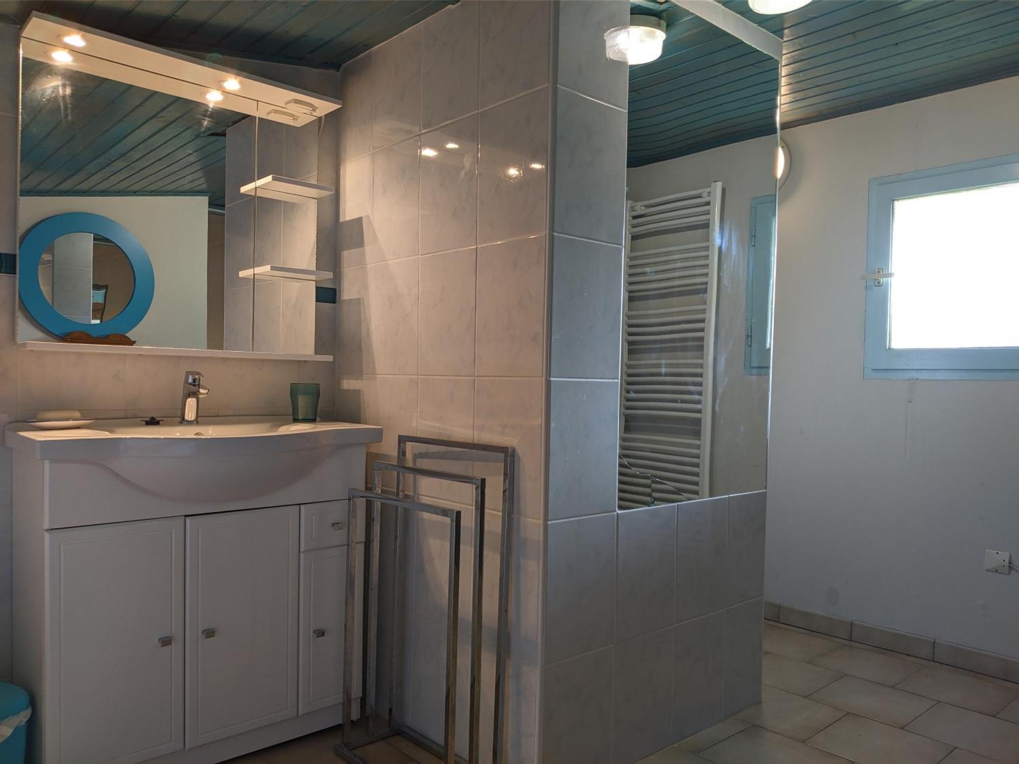 Villa Les Volets Bleus à Arçais Extérieur photo